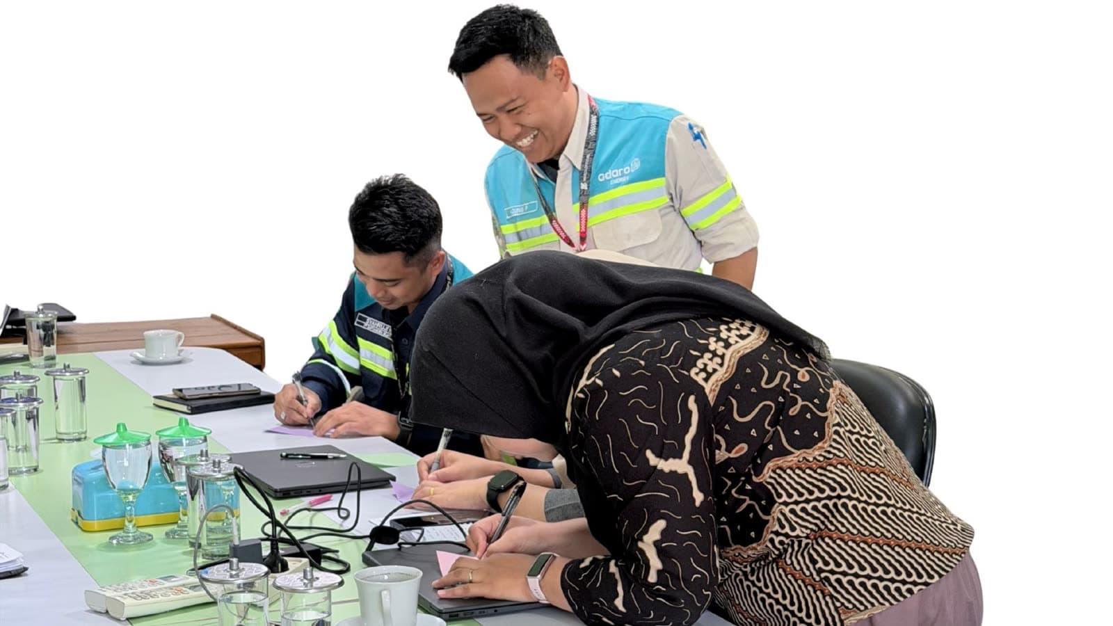 Penandatanganan komitmen bersama mitra industri